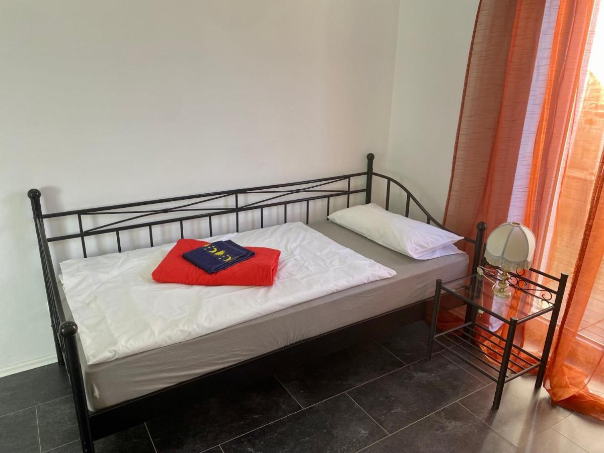 Pension Kaufungen Экстерьер фото